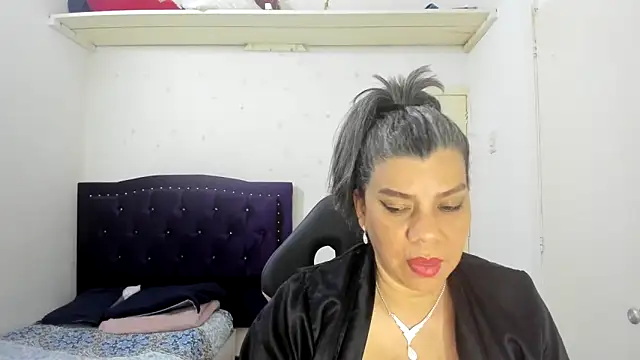 vikyadams online show from September 9, 4:01 am