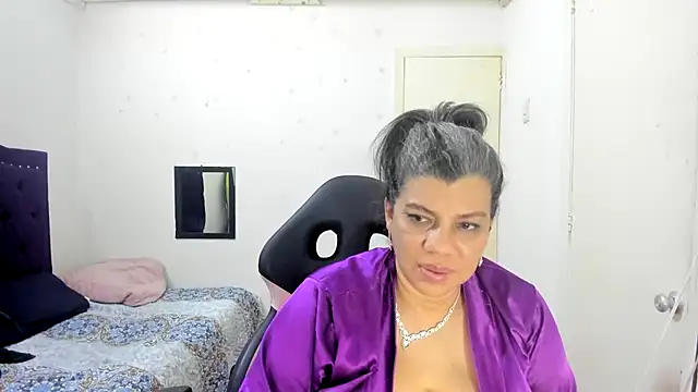 vikyadams online show from October 22, 10:09 pm