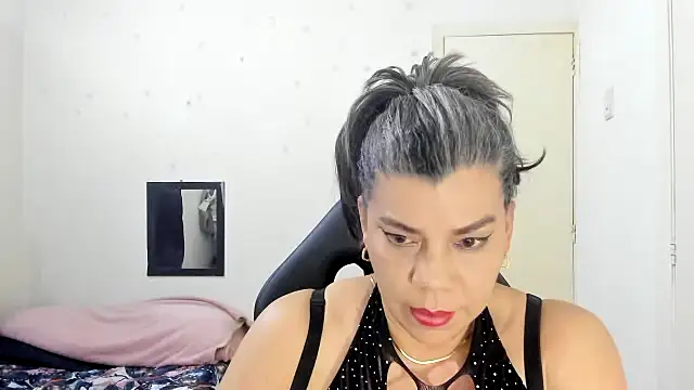 vikyadams online show from February 24, 10:02 am