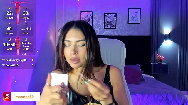 Luna  Ponce online show from December 3, 6:49 pm