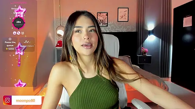 Luna  Ponce online show from December 5, 4:01 pm