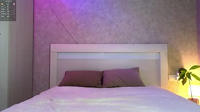 MaxMia online show from March 23, 4:00 pm