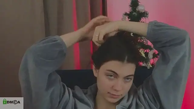 Snapshot of katty__cat chatting on December 6, 3:44 pm katty cat online show from December 6, 3:44 pm