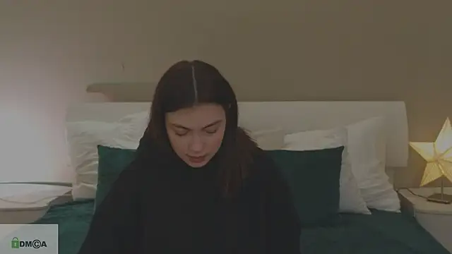 Snapshot of katty__cat chatting on December 14, 1:05 pm katty cat online show from December 14, 1:05 pm