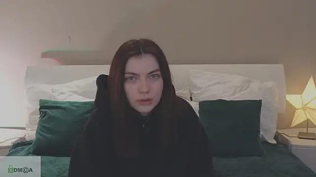 Snapshot of katty__cat chatting on December 15, 4:04 pm katty cat online show from December 15, 4:04 pm