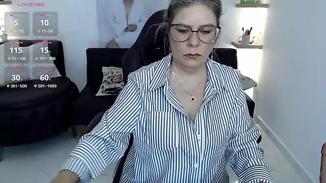 zehra sanem online show from May 25, 3:29 pm