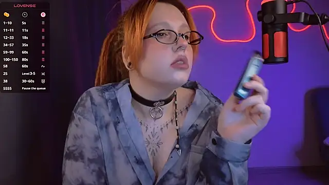 The Full Red Moon online show from April 9, 11:59 am