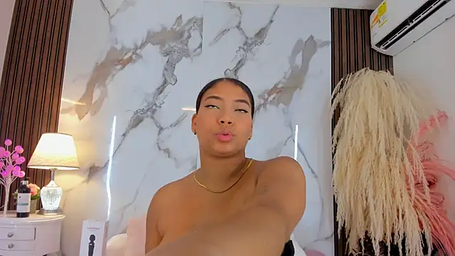 Snapshot of belacampbell chatting on February 13, 9:17 pm belacampbell online show from February 13, 9:17 pm