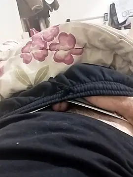 Snapshot of pedram95 chatting on November 9, 12:42 am pedram95 online show from November 9, 12:42 am