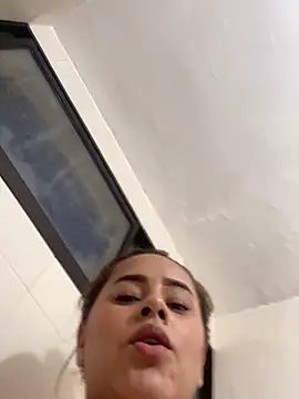 Snapshot of katy_ruiz chatting on March 9, 4:05 am katy ruiz online show from March 9, 4:05 am