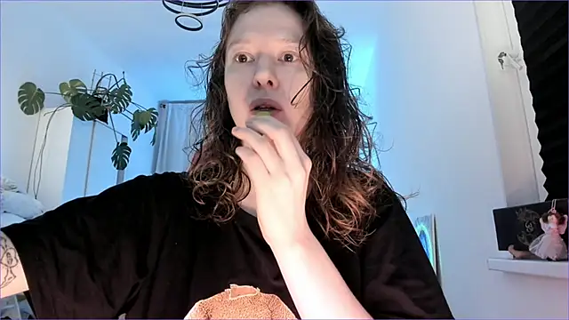 Snapshot of Viktoria_Oliverr chatting on November 26, 4:46 am Viktoria Oliverr online show from November 26, 4:46 am