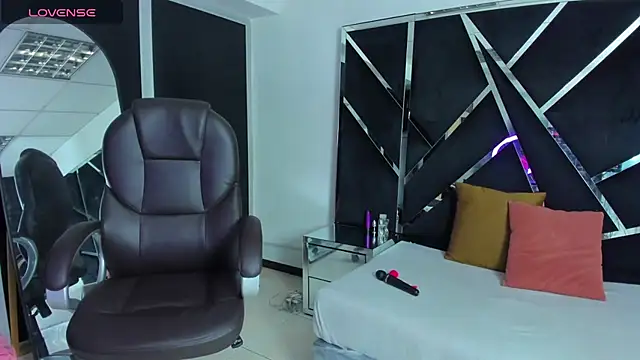 Ivanna18 x online show from September 14, 3:27 am