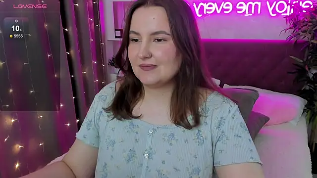 FeralPeach online show from May 30, 7:49 am
