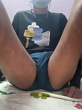 Snapshot of Collegeboywithbigweapan21 chatting on January 4, 5:05 pm Collegeboywithbigweapan21 online show from January 4, 5:05 pm