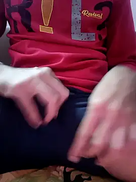 Snapshot of Collegeboywithbigweapan21 chatting on February 19, 5:20 pm Collegeboywithbigweapan21 online show from February 19, 5:20 pm