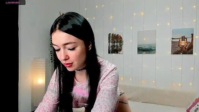 Magic Allie online show from March 11, 7:25 pm