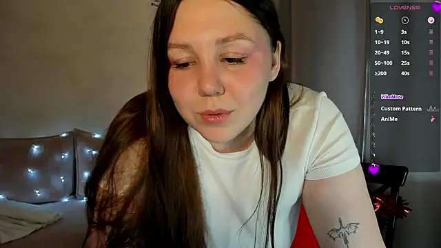 Snapshot of Ruth_Oliver chatting on December 15, 7:46 am Ruth Oliver online show from December 15, 7:46 am