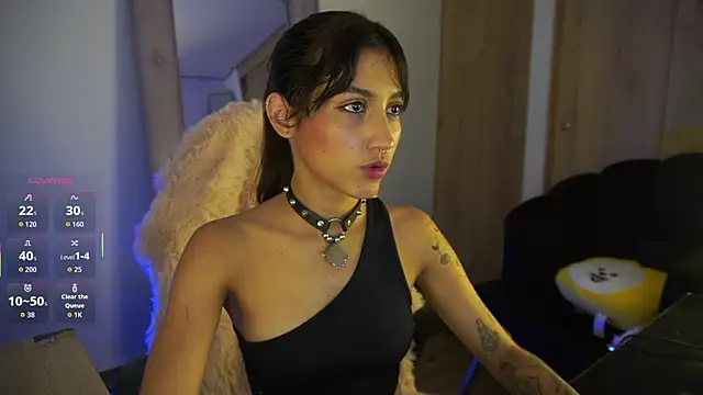 MissKorah online show from October 4, 9:02 pm