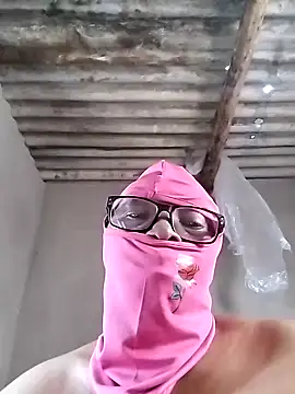 Snapshot of naughtygrannyXXX chatting on December 9, 6:23 am naughtygrannyXXX online show from December 9, 6:23 am