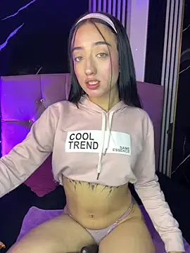 Ady 18 online show from November 17, 6:46 pm