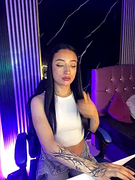 Ady 18 online show from November 19, 8:31 pm