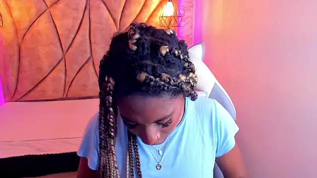 Queen perla  online show from January 16, 5:55 pm