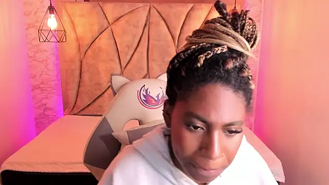 Queen perla  online show from January 20, 5:48 pm