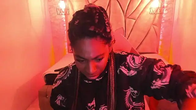 Queen perla  online show from February 14, 12:25 pm