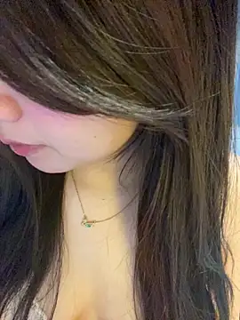 Hotellinh12 online show from November 18, 3:27 pm