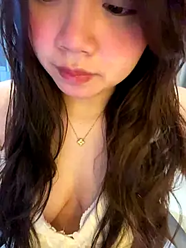 Hotellinh12 online show from December 15, 4:22 pm