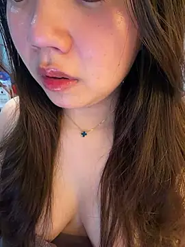 Hotellinh12 online show from May 12, 4:15 pm