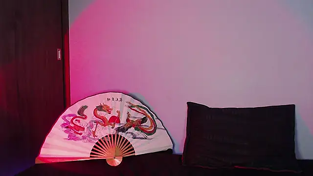 catipetite online show from December 14, 4:12 am