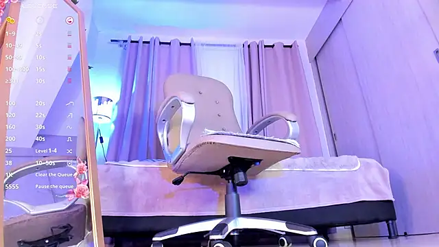 thais dreams online show from March 8, 12:41 pm