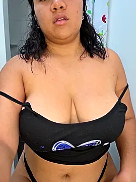 Watagatapitusberry1 online show from September 14, 9:25 pm