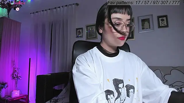 Conlosmichis online show from February 28, 11:01 pm