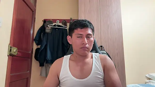 Snapshot of JoshuaTls08 chatting on December 23, 2:53 am JoshuaTls08 online show from December 23, 2:53 am