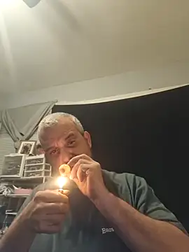 Snapshot of silkstroker6981 chatting on March 2, 6:25 am silkstroker6981 online show from March 2, 6:25 am