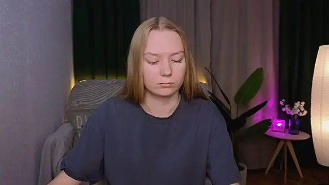 CarolynCohen   online show from January 19, 1:53 am