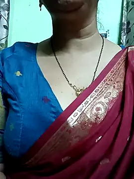 Snapshot of Rosy-B chatting on December 20, 12:41 am Rosy-B online show from December 20, 12:41 am