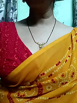 Snapshot of Rosy-B chatting on December 23, 12:35 am Rosy-B online show from December 23, 12:35 am