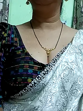 Snapshot of Rosy-B chatting on December 25, 12:48 am Rosy-B online show from December 25, 12:48 am