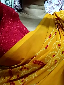 Snapshot of Rosy-B chatting on January 7, 12:45 am Rosy-B online show from January 7, 12:45 am