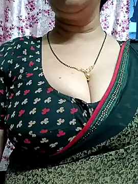 Snapshot of Rosy-B chatting on January 10, 5:34 pm Rosy-B online show from January 10, 5:34 pm