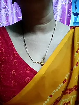 Snapshot of Rosy-B chatting on February 7, 12:31 am Rosy-B online show from February 7, 12:31 am