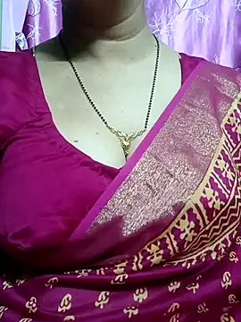 Snapshot of Rosy-B chatting on February 21, 12:16 am Rosy-B online show from February 21, 12:16 am