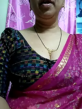 Snapshot of Rosy-B chatting on February 26, 12:27 am Rosy-B online show from February 26, 12:27 am