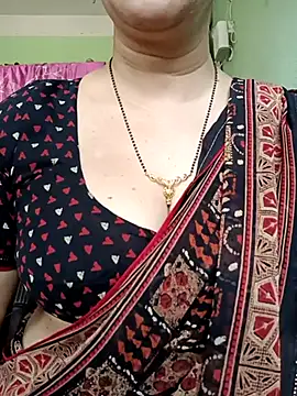 Snapshot of Rosy-B chatting on March 19, 9:38 am Rosy-B online show from March 19, 9:38 am