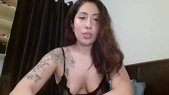 Snapshot of LorenaAnderson chatting on February 21, 9:11 pm LorenaAnderson online show from February 21, 9:11 pm