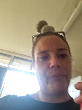 Off the Lesh online show from December 17, 7:31 pm