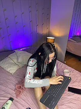 Snapshot of DeepAnalAddict chatting on December 4, 2:04 pm DeepAnalAddict online show from December 4, 2:04 pm